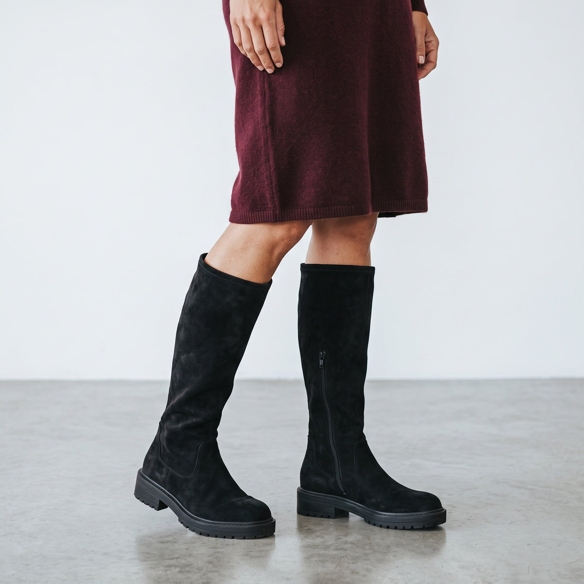 Women's Knee High Stretch Boots in black – view 2