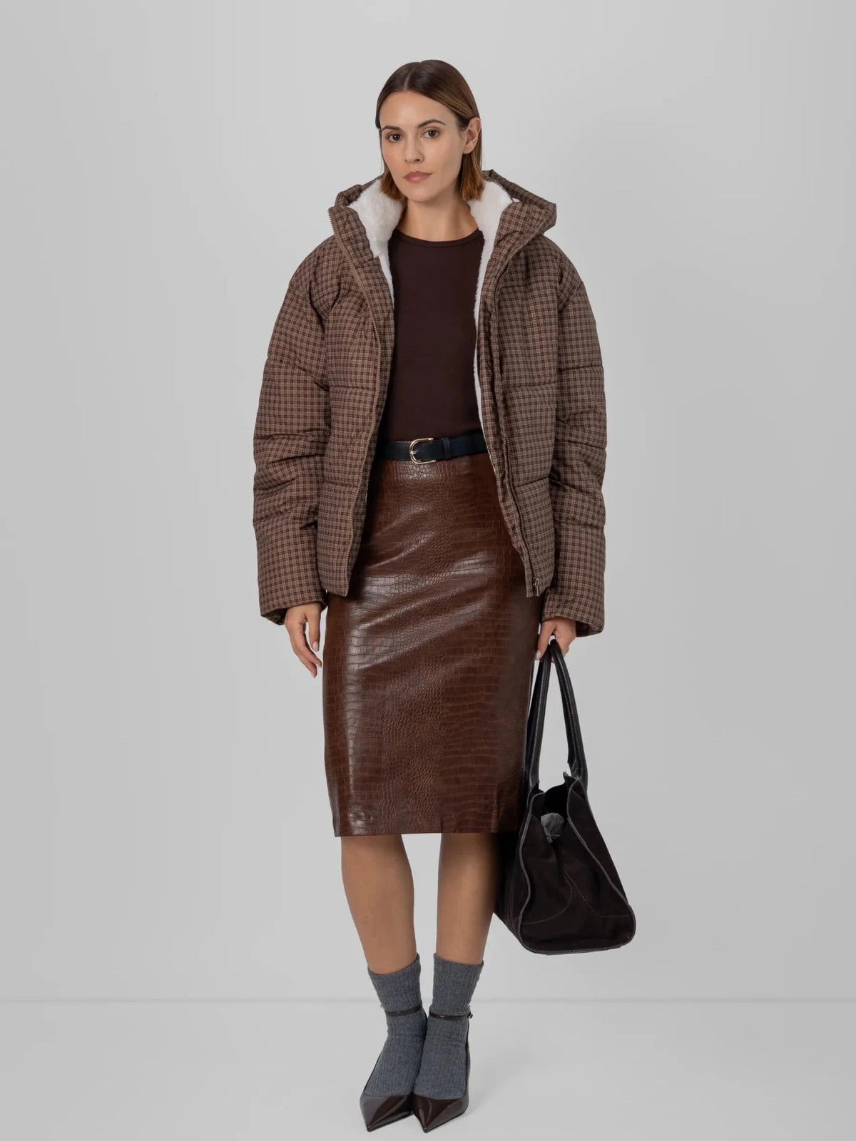 Women's Short Puffer Jacket with Faux Fur Lining & Detachable Hood in mocha brown – view 26